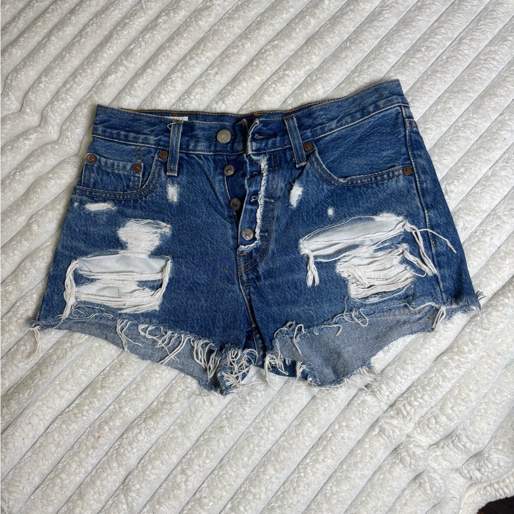 Levi's Classic Blue Ripped Jean Shorts - Picture 12 of 14